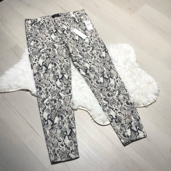 Sanctuary Social Ankle Skinny Jeans - Picture 6 of 10